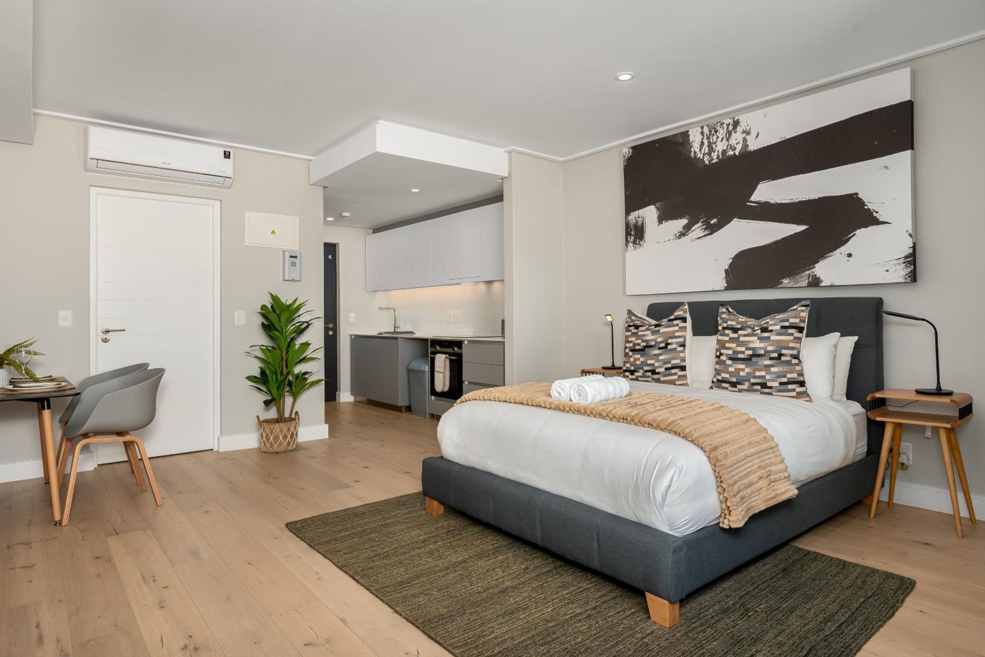 Apartment 7 On Bantry